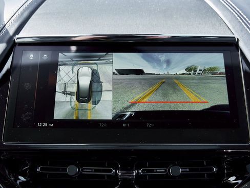 Used 2025 Aston Martin DBX 707 image 75