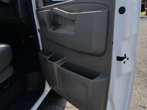 Used 2019 Chevrolet Express 3500 LT w/ LT Preferred Equipment Group RWD image 27