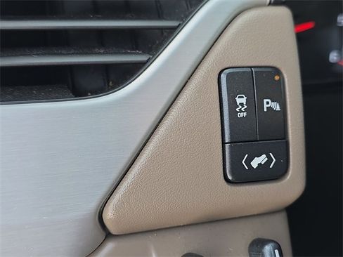 Used 2015 GMC Yukon XL SLE w/ Convenience Package image 30