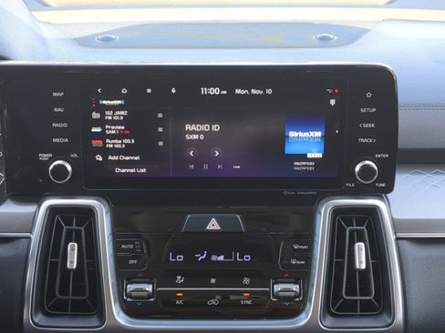Certified 2023 Kia Sorento S w/ Panoramic Sunroof Package FWD image 19