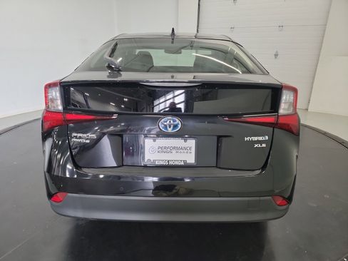 Used 2019 Toyota Prius XLE AWD/4WD image 8