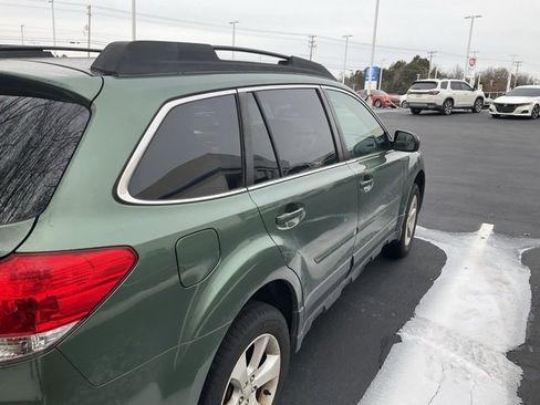 Used 2013 Subaru Outback 2.5i Premium image 5