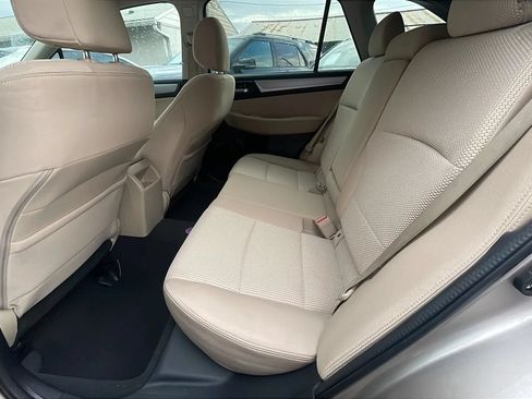 Used 2016 Subaru Outback 2.5i Premium AWD/4WD image 14