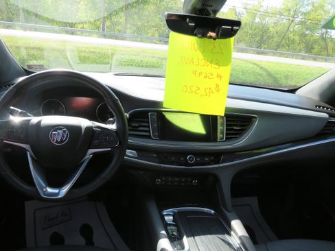 Used 2023 Buick Enclave Premium w/ Experience Buick Package image 11