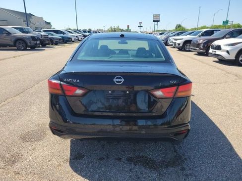 Used 2024 Nissan Altima 2.5 SV FWD image 22