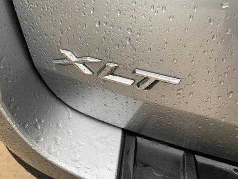 Used 2022 Ford Explorer XLT w/ Equipment Group 202A image 15