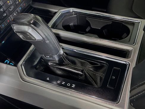 Used 2017 Ford F150 Platinum w/ Equipment Group 701A Luxury image 24