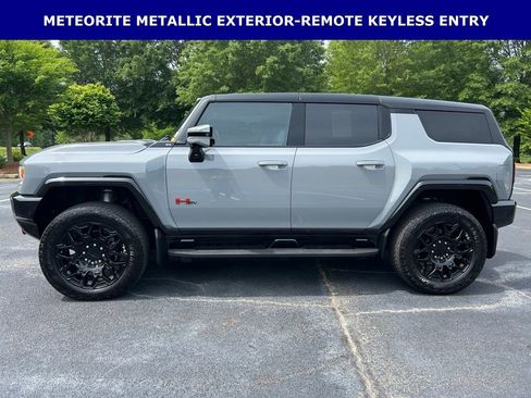 Used 2025 GMC Hummer EV 2X w/ LPO, Sport Package AWD/4WD image 12
