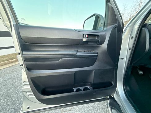 Used 2014 Toyota Tundra SR image 15