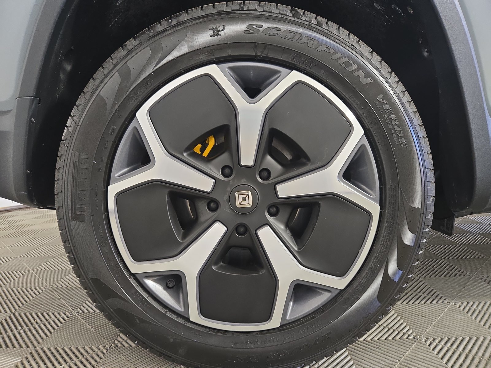 Used 2024 Rivian R1S Adventure Quad AWD/4WD image 12