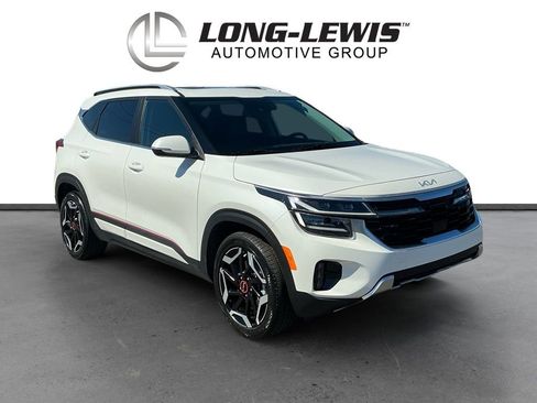 Used 2024 Kia Seltos SX w/ SX Sunroof Package image 10