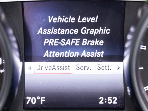 Used 2015 Mercedes-Benz SL 63 AMG w/ Driver Assistance Package image 96