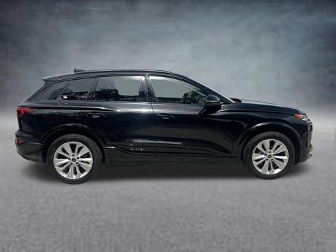 Used 2025 Audi Q6 e-tron Premium w/ Convenience Package RWD image 5