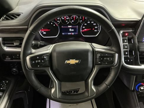 Used 2021 Chevrolet Suburban LT AWD/4WD image 17