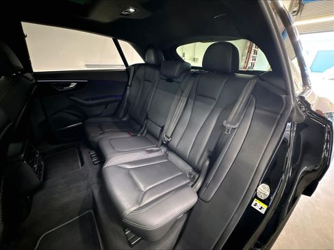 Used 2023 Audi Q8 Premium Plus w/ Premium Plus Package AWD/4WD image 27