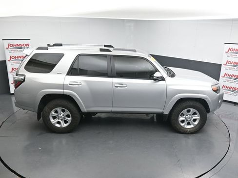 Used 2023 Toyota 4Runner SR5 Premium w/ Moonroof Package AWD/4WD image 32
