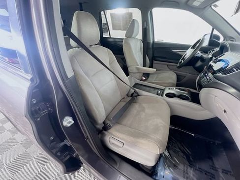 Used 2021 Honda Pilot EX image 30