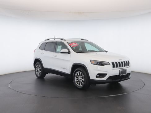 Used 2019 Jeep Cherokee Latitude Plus image 31