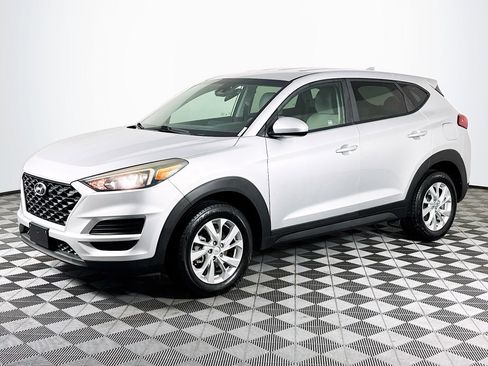 Used 2019 Hyundai Tucson SE image 4