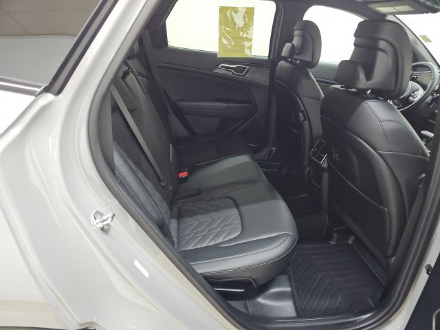 Used 2025 Kia Sportage X-Line AWD/4WD image 19