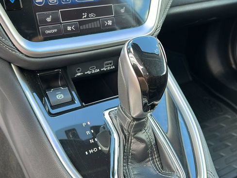 Used 2025 Subaru Outback Premium image 14