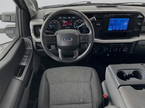 Used 2023 Ford F250 XL w/ STX Appearance Package AWD/4WD image 2