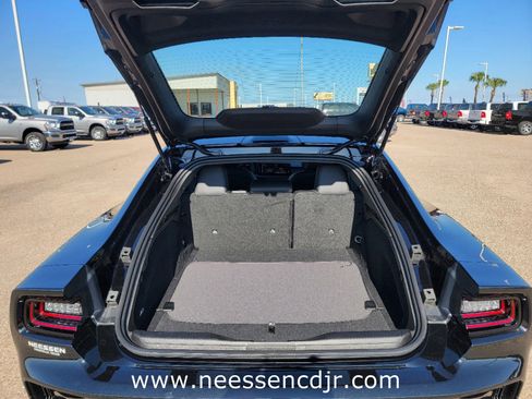 New 2025 Dodge Charger Daytona R/T w/ Quick Order Package 25M R/T image 17