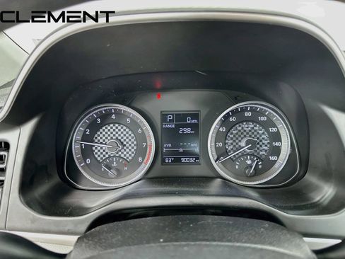 Used 2019 Hyundai Elantra SE FWD image 18