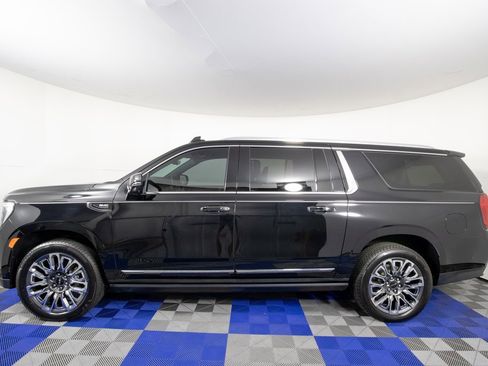 Used 2024 GMC Yukon XL Denali Ultimate image 7