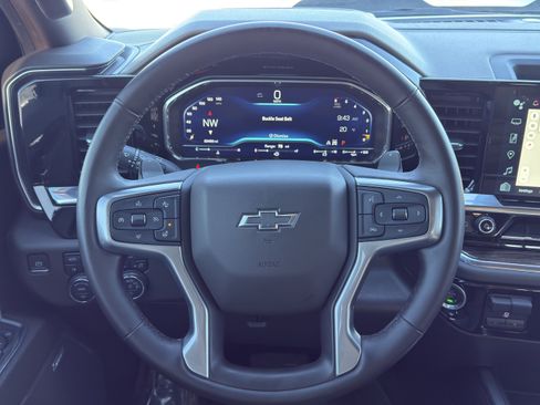 Certified 2024 Chevrolet Silverado 1500 LT Trail Boss w/ Convenience Package II image 30