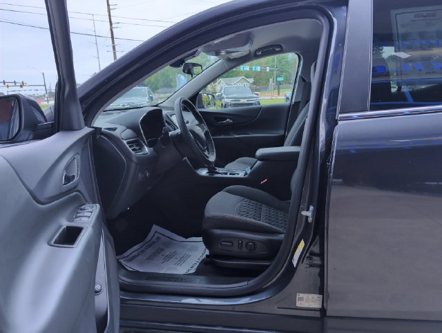 Used 2023 Chevrolet Equinox LT FWD image 11
