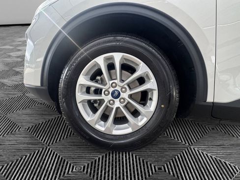 Used 2020 Ford Escape SE image 9