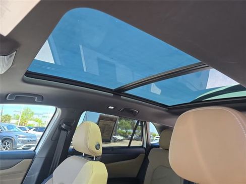 Used 2025 Volkswagen Atlas Cross Sport SE w/ Panoramic Sunroof Package image 26