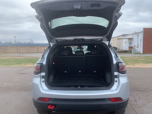 Used 2025 Jeep Compass Trailhawk w/ Trailhawk Elite Group image 28