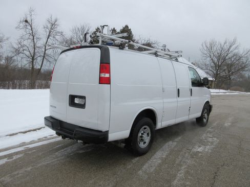 Used 2017 Chevrolet Express 2500 2500 Cargo image 7