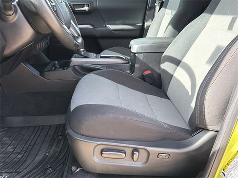 Used 2023 Toyota Tacoma TRD Off-Road image 20