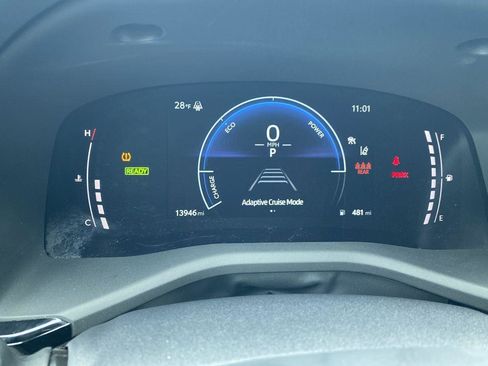 Used 2025 Toyota Camry SE image 15