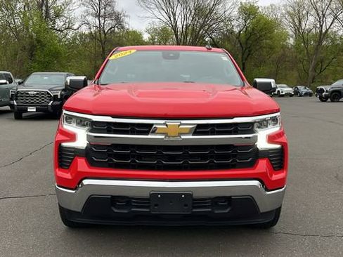 Used 2024 Chevrolet Silverado 1500 LT AWD/4WD image 2