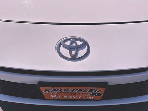 Used 2025 Toyota Camry LE image 30