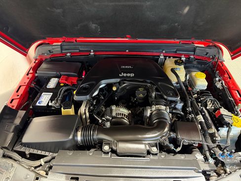 Used 2018 Jeep Wrangler Unlimited Sport S image 28