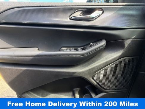 Used 2025 Jeep Grand Cherokee Altitude image 28