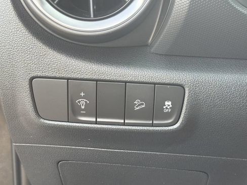 Certified 2023 Hyundai Kona SEL AWD/4WD image 35