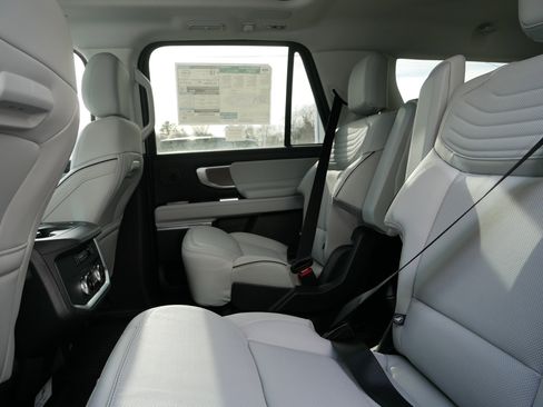 New 2025 Ford Expedition Max Platinum w/ Platinum Ultimate Package image 6