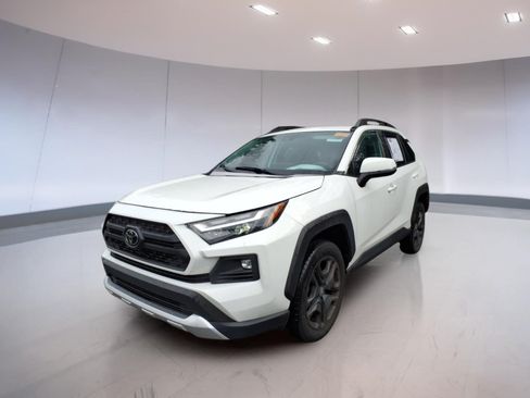 Used 2024 Toyota RAV4 Adventure AWD/4WD image 2