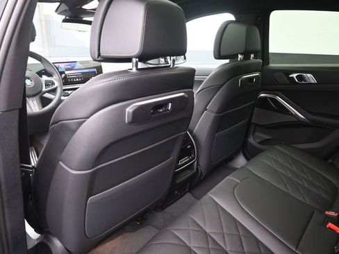 New 2026 BMW X6 xDrive40i w/ Climate Comfort Package image 12