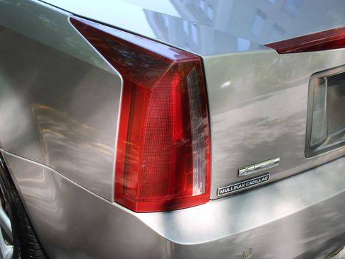 Used 2005 Cadillac XLR RWD image 27