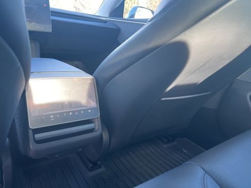 Used 2025 Tesla Model 3 Long Range image 10