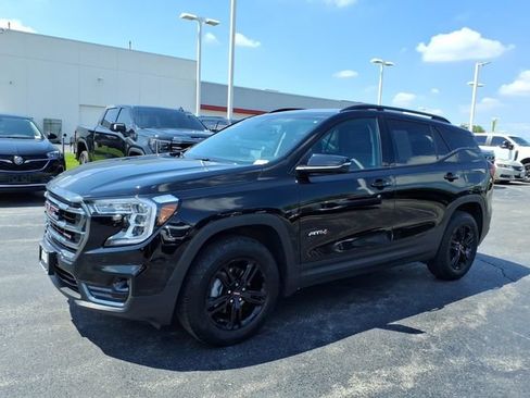 Used 2024 GMC Terrain AT4 w/ Infotainment Package II AWD/4WD image 11