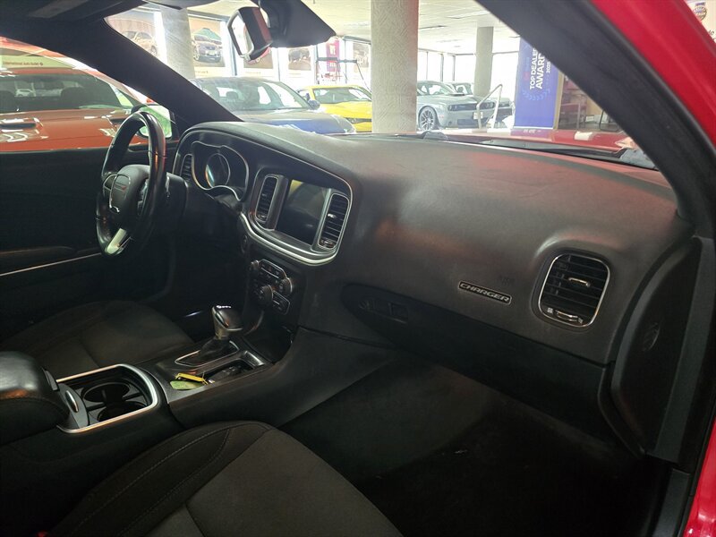 Used 2018 Dodge Charger R/T RWD image 14