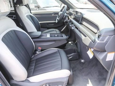 New 2026 Kia EV9 GT-Line AWD/4WD image 14